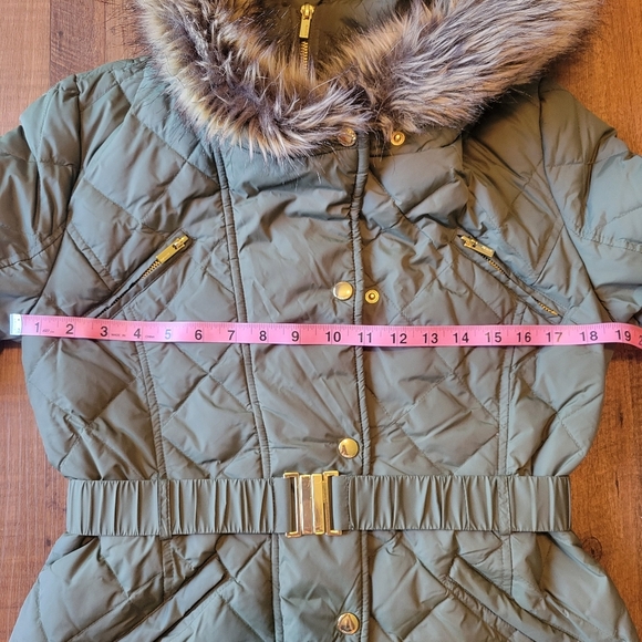 Express Quilted Green Jacket Coat with Faux Fur Hood - Picture 6 of 8